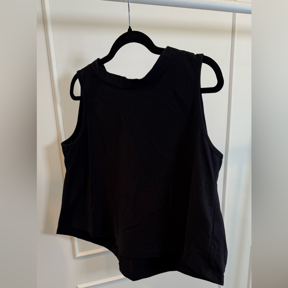 Black Sleeveless Women's Top
